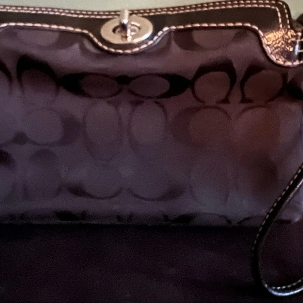 COACH Legacy Top Turnlock 2-Way Baguette Wristlet Black - Picture 7 of 8